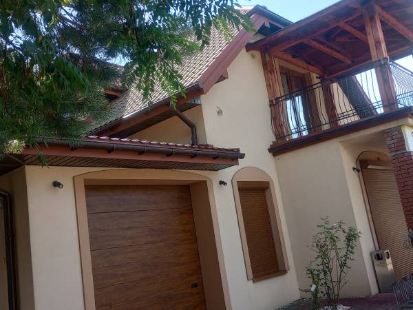 Na parterze fryzjer.