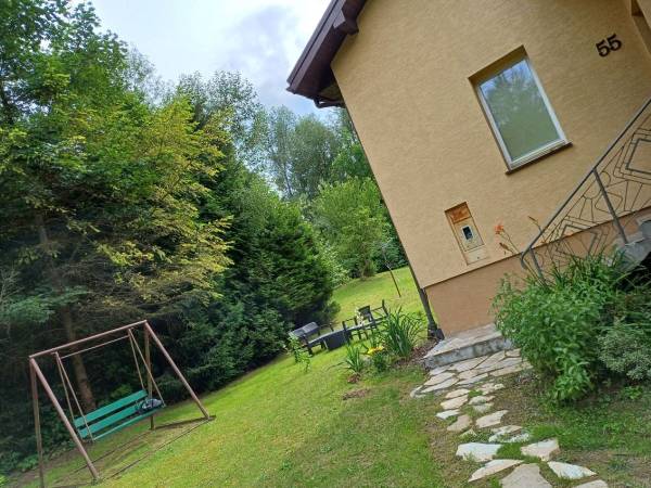 Dom w Gaju (Góry Beskidy)