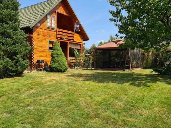 DOMEK RODZINNY NAD JEZIOREM BIAŁYM