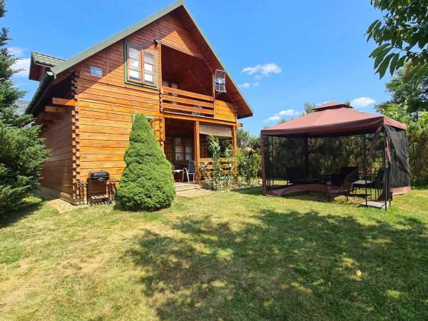 DOMEK RODZINNY NAD JEZIOREM BIAŁYM