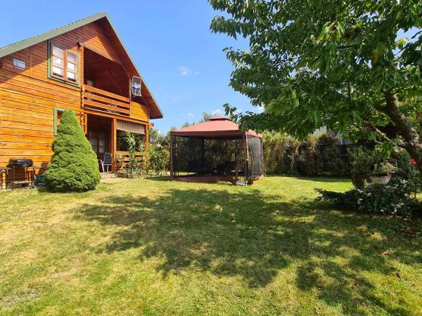 DOMEK RODZINNY NAD JEZIOREM BIAŁYM