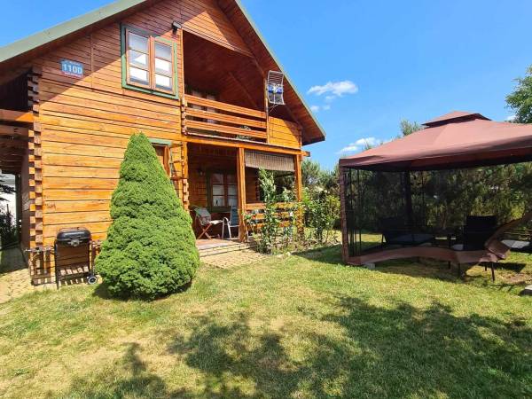 DOMEK RODZINNY NAD JEZIOREM BIAŁYM