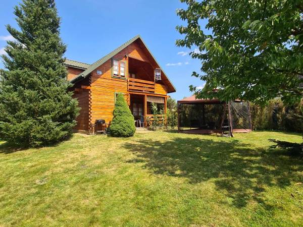 DOMEK RODZINNY NAD JEZIOREM BIAŁYM