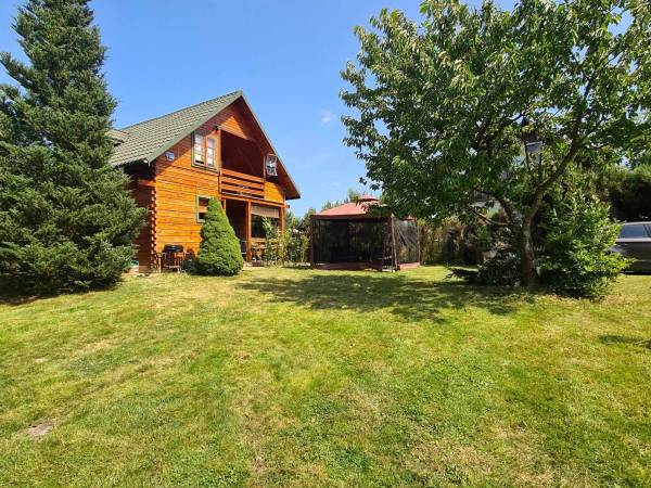 DOMEK RODZINNY NAD JEZIOREM BIAŁYM