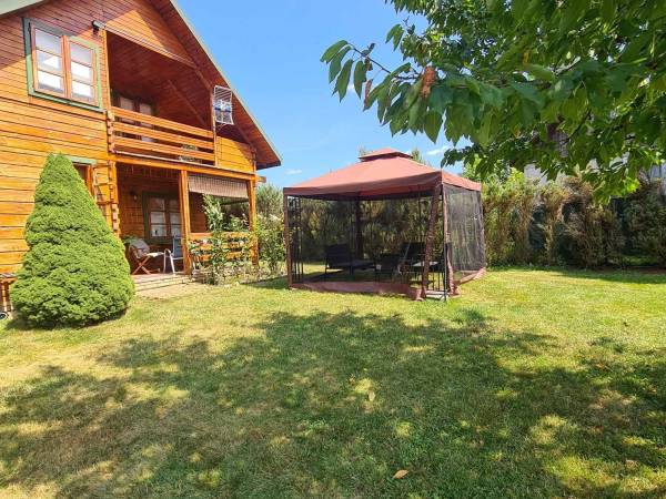 DOMEK RODZINNY NAD JEZIOREM BIAŁYM