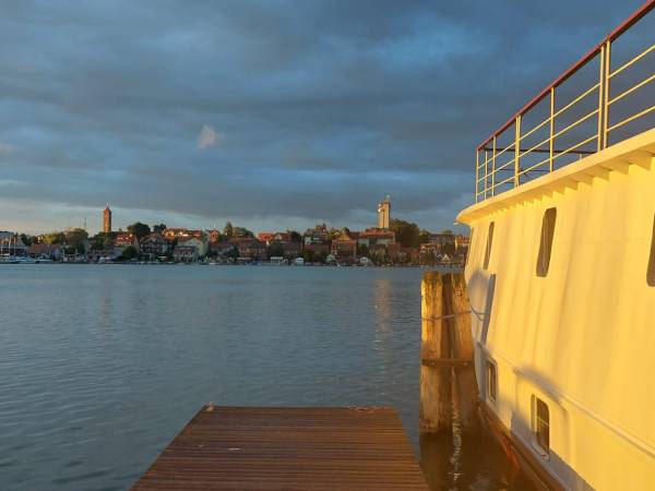 MS Classic Lady - statek hotelowy