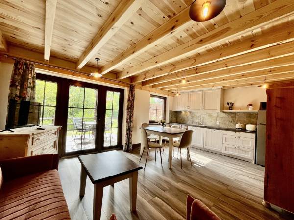 Dworek Wdzydze - Domki i Apartamenty