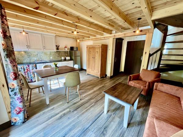 Dworek Wdzydze - Domki i Apartamenty