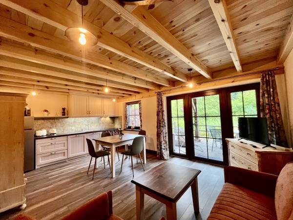 Dworek Wdzydze - Domki i Apartamenty