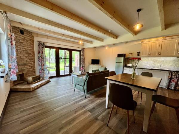 Dworek Wdzydze - Domki i Apartamenty