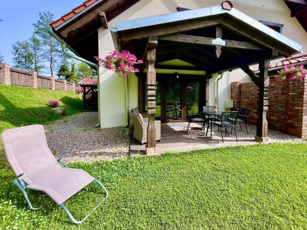 Dworek Wdzydze - Domki i Apartamenty