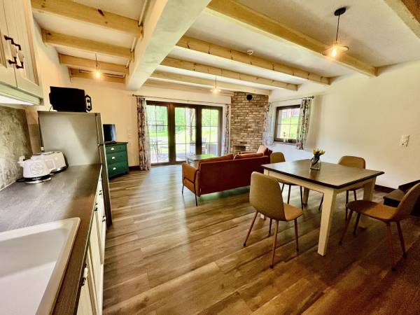 Dworek Wdzydze - Domki i Apartamenty