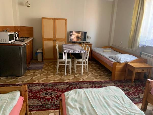 Pokój czteroosobowy z aneksem