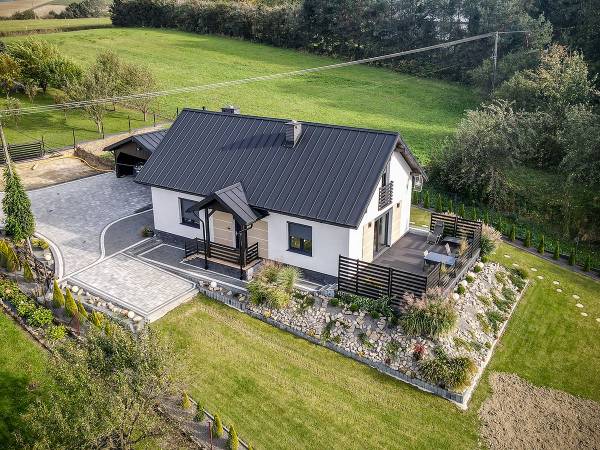 Lux Dom pod Lasem w Woli Sękowej 