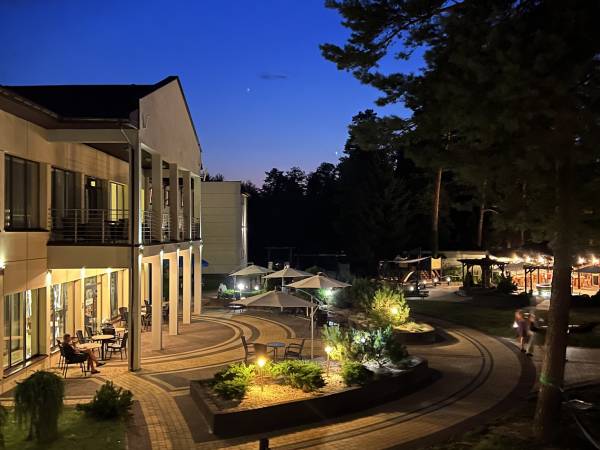 Hotel SANVIT od strony jeziora