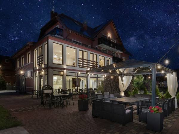 Willa Karmazynowa Przystań