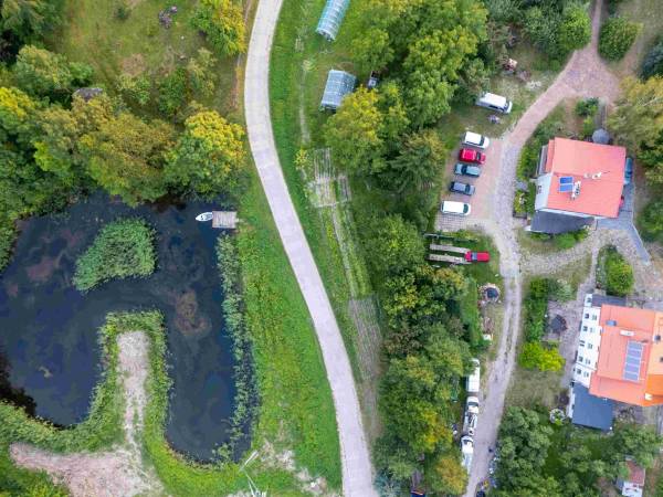 Widok gospodarstwa z drona