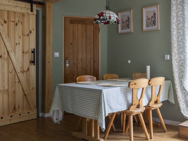 jadalnia w salonie apartament nr 3