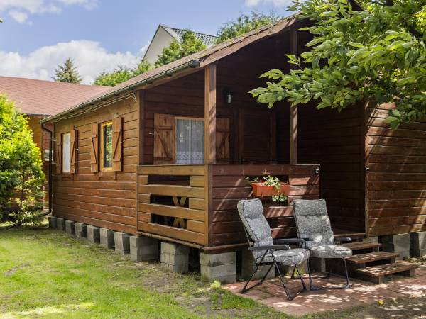 domek nr 2 przy jeziorze