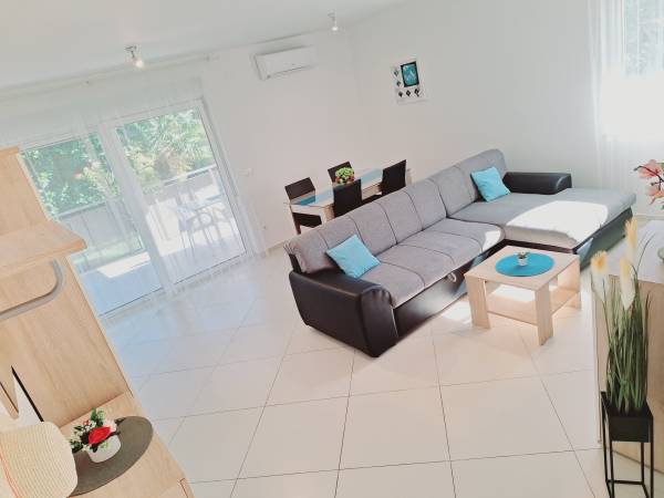 Enelani Apartamenty - tuż obok Trogiru!