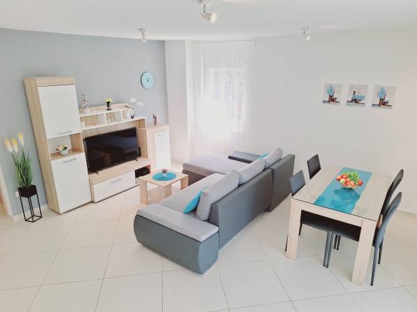 Enelani Apartamenty - tuż obok Trogiru!