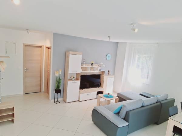 Enelani Apartamenty - tuż obok Trogiru!