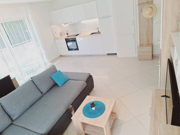 Enelani Apartamenty - tuż obok Trogiru!