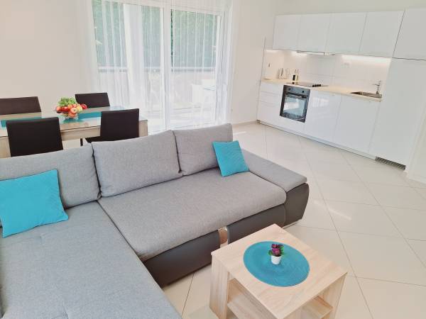 Enelani Apartamenty - tuż obok Trogiru!