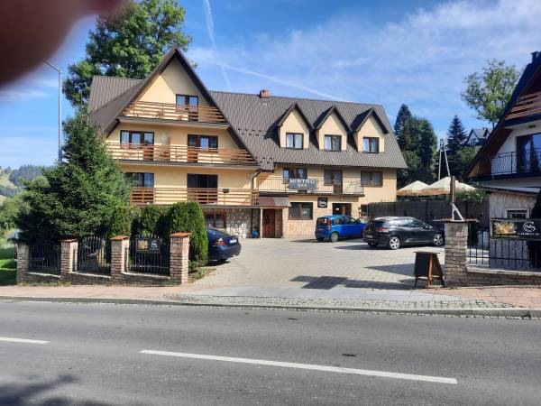 Wynajem Pokoi gościnnych " Willa Bożenka"