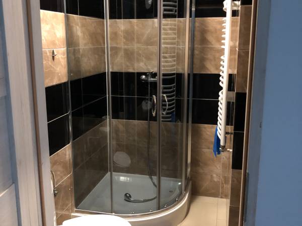 NIEZAPOMINAJEK 7 - POKOJE GOŚCINNE w LEGNICY