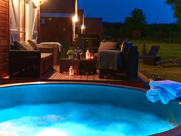 Relax w jaccuzi przy domku