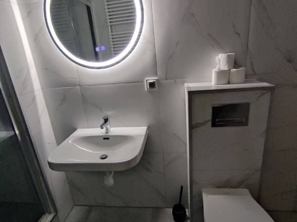 KINGASERWIS Pokoje do wynajęcia