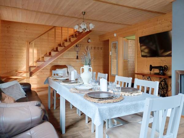 Dom nr 2 kuchnia z jadalnią