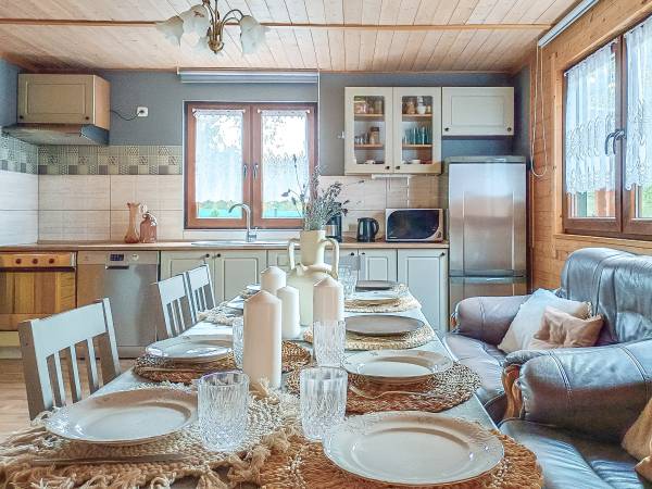 Dom nr 2 kuchnia z jadalnią