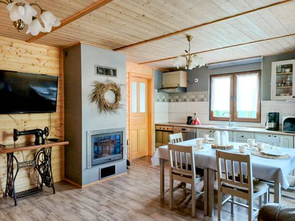 Dom nr 2 kuchnia z jadalnią