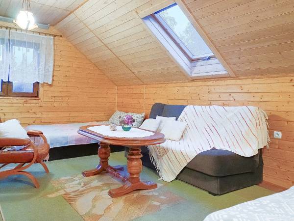 Dom nr 2 większa sypialnia na piętrze