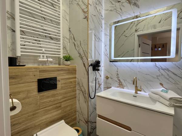 Apartamenty i pokoje gościnne Morze-Kwatery