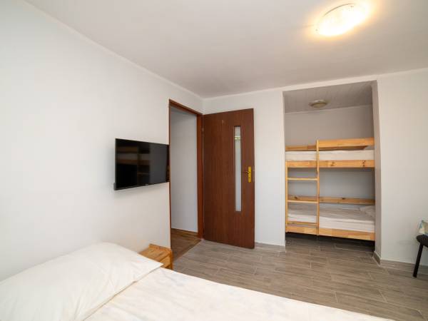 PARTER - Pokój 2 (4osobowy)