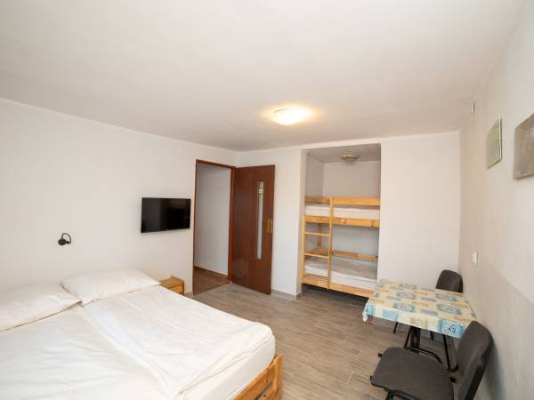 PARTER - Pokój 2 (4osobowy)