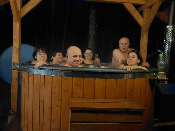 Domek pod Sosnami Całoroczny z Balią Ogrodową