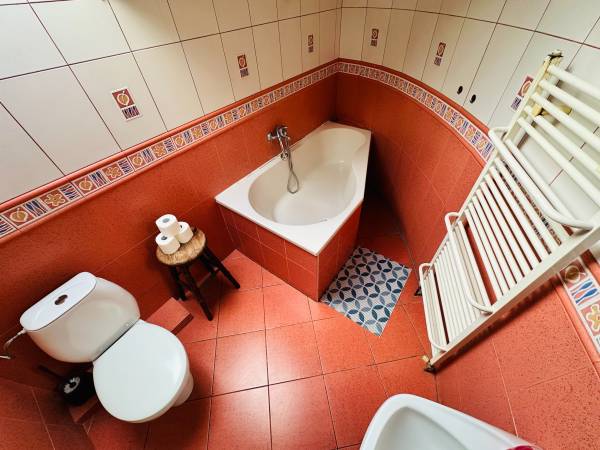 Między Nami a Sosnami Uniejów