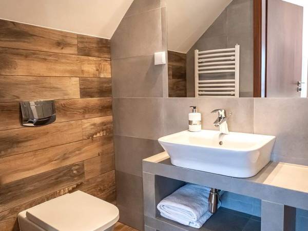 Apartament jednopokojowy na piętrze 