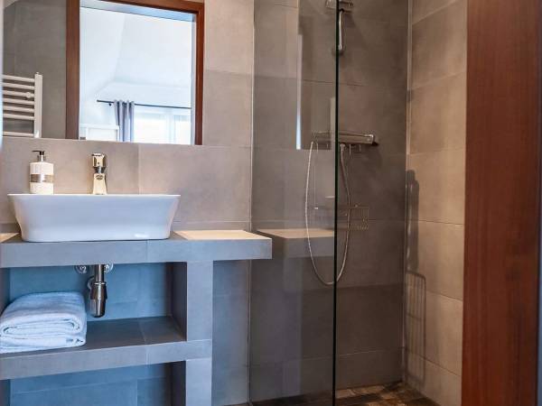 Apartament jednopokojowy na piętrze 