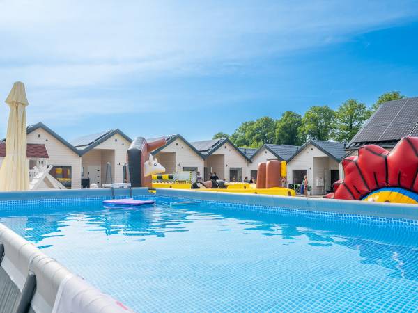 Podgrzewany letni basen