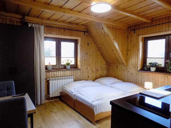 Pokój z aneksem i łazieką