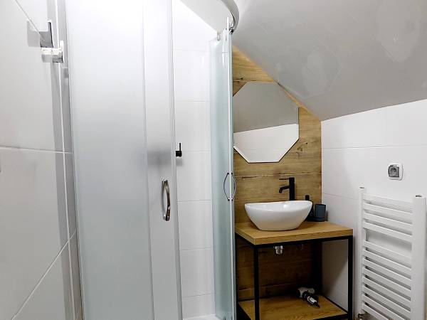 pokój z łazienką blisko centrum