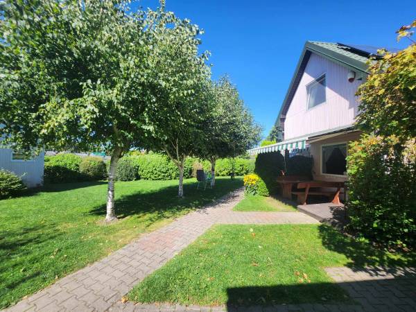 teren przed domkami 8 os.