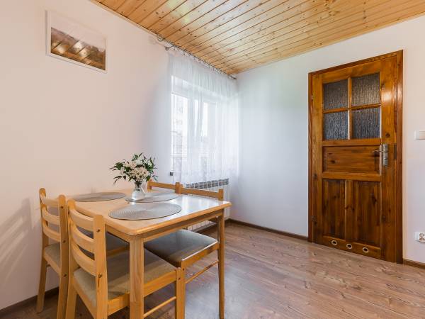 Apartament 2/4 salon