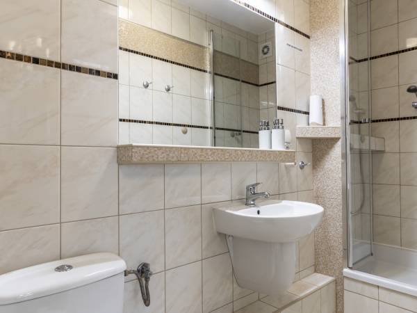 Łazienka pokój 4-osobowy