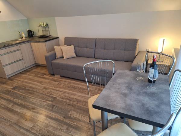 Apartament dwupoziomowy duży